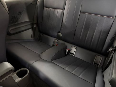New 2026 MINI Cooper 2-Door Hardtop FWD image 4
