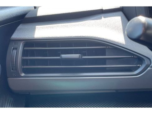 Used 2024 Subaru Crosstrek 2.0i Premium image 28