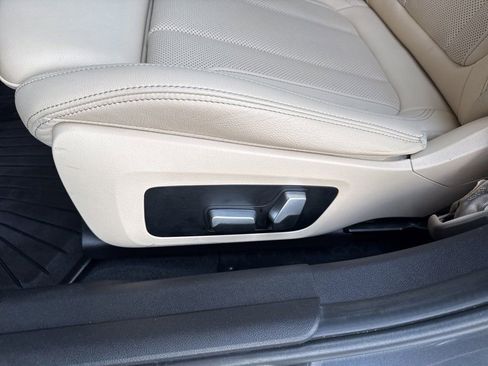 Used 2022 BMW 330i xDrive Sedan w/ Driving Assistance Package image 35