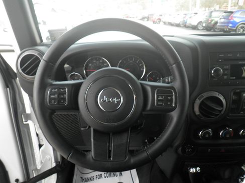 Used 2017 Jeep Wrangler Unlimited Sport w/ Quick Order Package 23S image 17