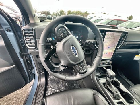 New 2025 Ford Ranger Lariat w/ FX4 Off-Road Package image 16