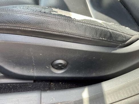 Used 2014 Mercedes-Benz CLA 250 4MATIC image 23