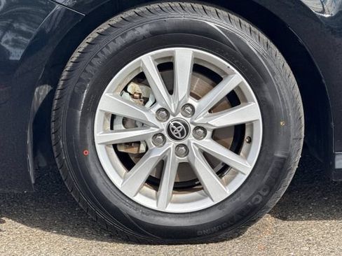 Used 2025 Toyota Camry LE FWD image 33