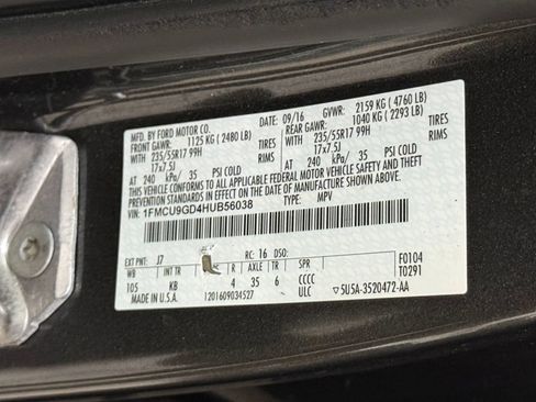Used 2017 Ford Escape SE AWD/4WD image 40