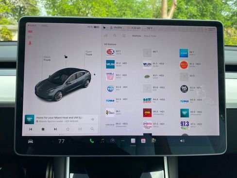 Used 2018 Tesla Model 3 Performance image 23