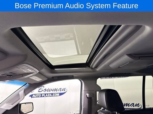 Used 2018 Chevrolet Suburban LT image 24