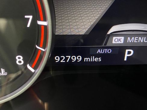 Used 2023 Nissan Rogue SV image 12