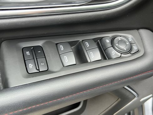 Used 2022 Chevrolet Tahoe RST w/ Luxury Package image 15