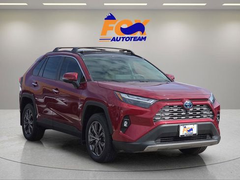 Used 2024 Toyota RAV4 Limited w/ Advanced Technology Package image 7