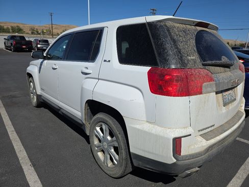 Used 2017 GMC Terrain SLE FWD image 3