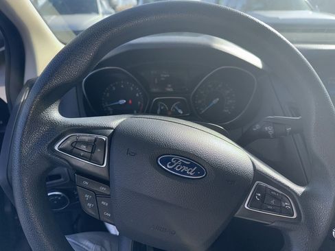 Used 2016 Ford Focus SE image 7