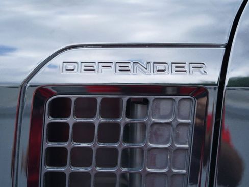 Used 2023 Land Rover Defender 110 V8 AWD/4WD image 21