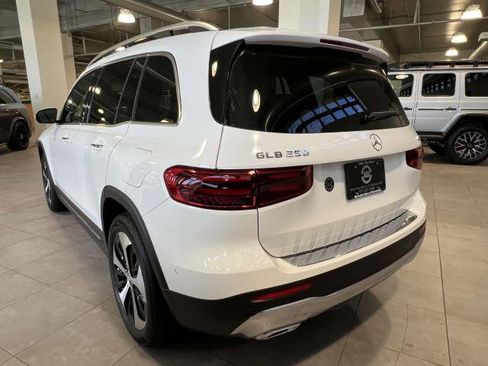 Certified 2024 Mercedes-Benz GLB 250 4MATIC image 4