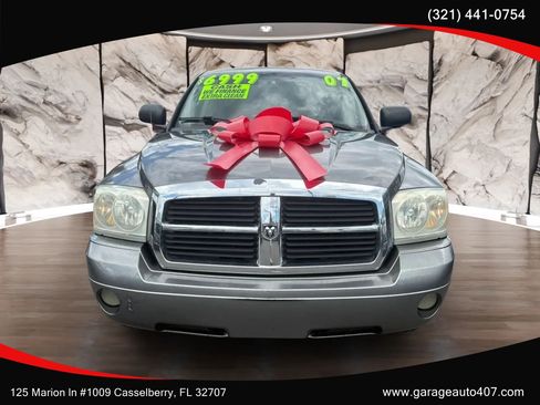 Used 2007 Dodge Dakota SLT w/ Trailer Tow Group RWD image 2