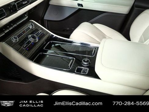 Used 2020 Lincoln Aviator Black Label Grand Touring w/ Class IV Trailer Tow Package image 19