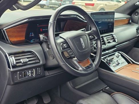 Used 2022 Lincoln Navigator Black Label AWD/4WD image 7