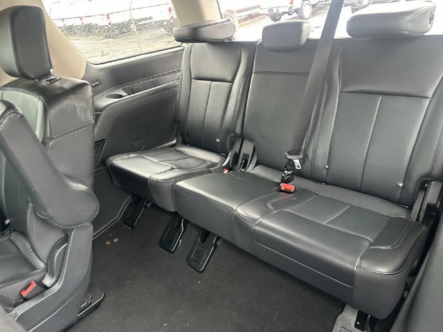 Used 2024 Ford Expedition XLT AWD/4WD image 27