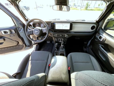 Used 2024 Jeep Wrangler Sport AWD/4WD image 15