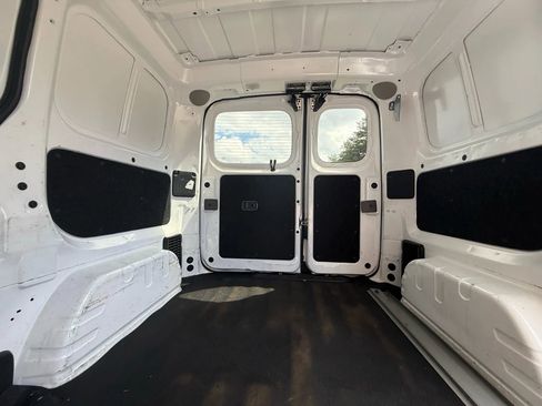 Used 2018 Nissan NV200 SV w/ Navigation Package image 33