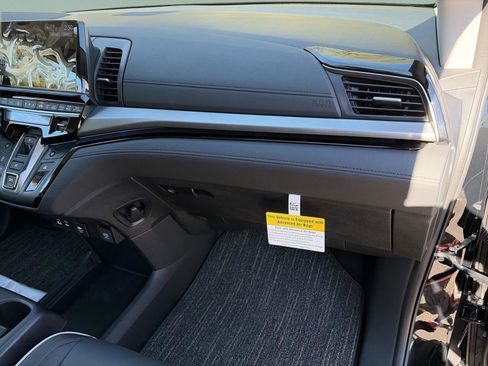 New 2026 Honda Odyssey Touring image 21