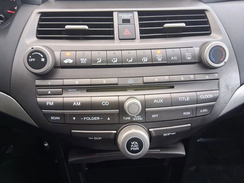 Used 2011 Honda Accord LX-P image 16