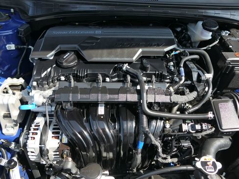 Used 2025 Hyundai Elantra SEL FWD image 28