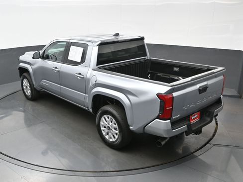 Used 2025 Toyota Tacoma SR5 image 38