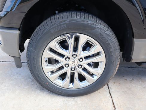 New 2025 Ford F150 King Ranch w/ FX4 Off-Road Package image 20