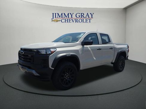 New 2026 Chevrolet Colorado Trail Boss AWD/4WD image 1
