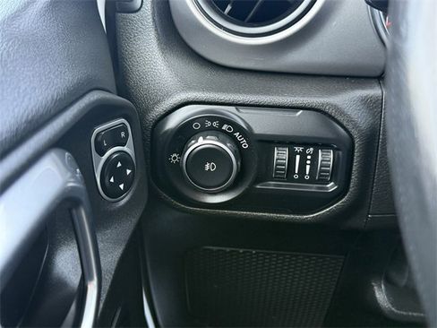 Used 2019 Jeep Wrangler Unlimited Sport S image 19