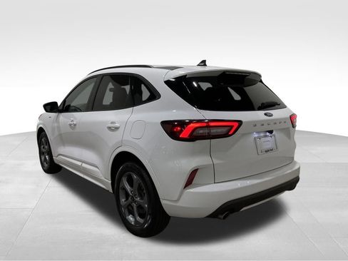 Certified 2023 Ford Escape ST-Line image 3