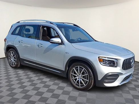 Used 2022 Mercedes-Benz GLB 35 AMG 4MATIC image 2