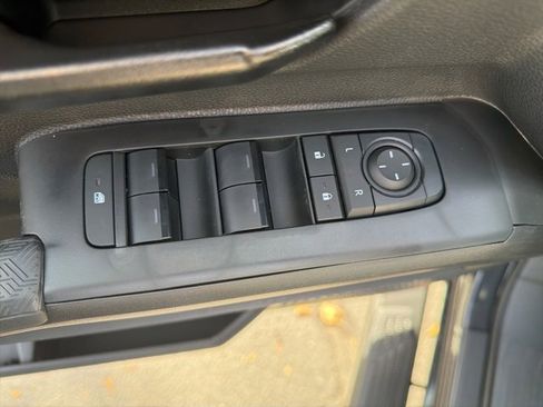 New 2025 Toyota Tacoma SR5 image 10