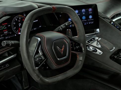 Used 2020 Chevrolet Corvette Stingray Premium Cpe w/ 3LT Preferred Equipment Group image 23