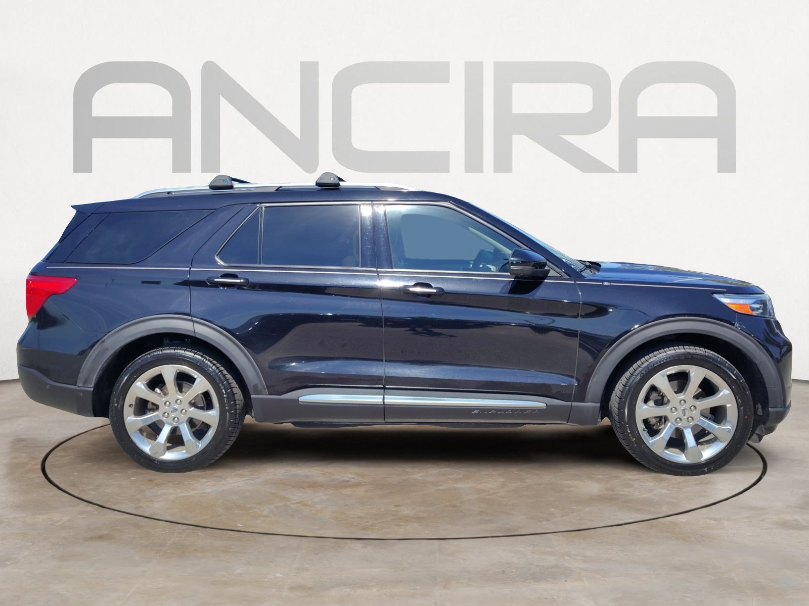 Used 2020 Ford Explorer Platinum w/ Premium Technology Package AWD/4WD image 12
