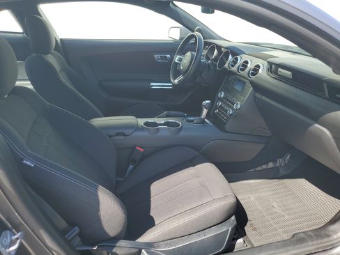 Used 2021 Ford Mustang Coupe image 13