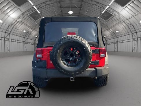 Used 2015 Jeep Wrangler Unlimited Sport w/ Quick Order Package 24S AWD/4WD image 6