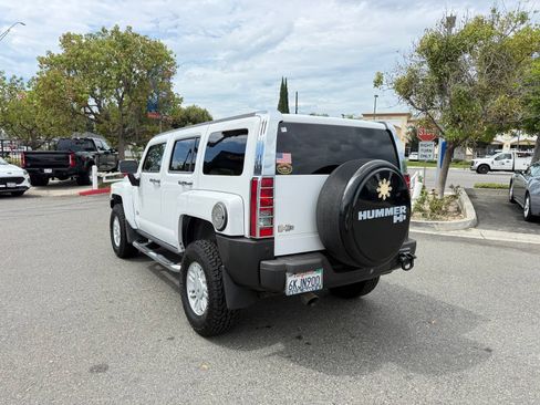 Used 2009 HUMMER H3 AWD/4WD image 2