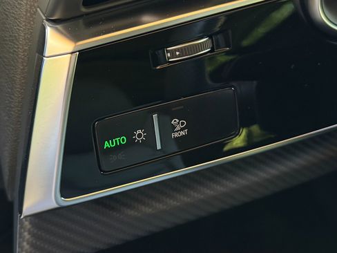 Used 2023 Audi RS Q8 AWD/4WD image 19