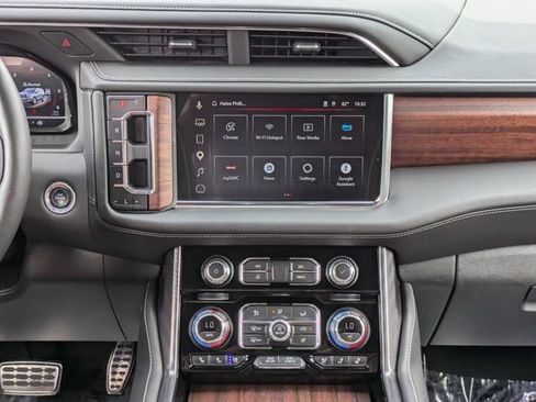 Used 2023 GMC Yukon XL Denali Ultimate AWD/4WD image 20