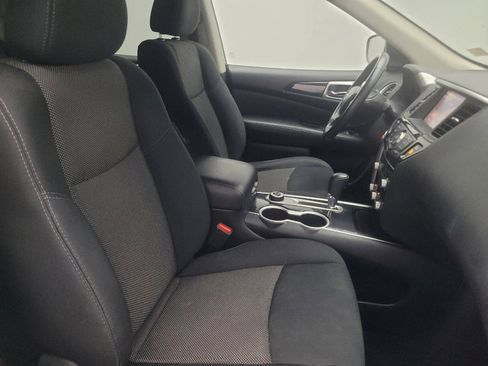 Used 2019 Nissan Pathfinder SV AWD/4WD image 21