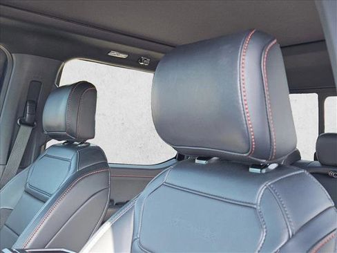 Used 2025 Ford F150 Raptor AWD/4WD image 19