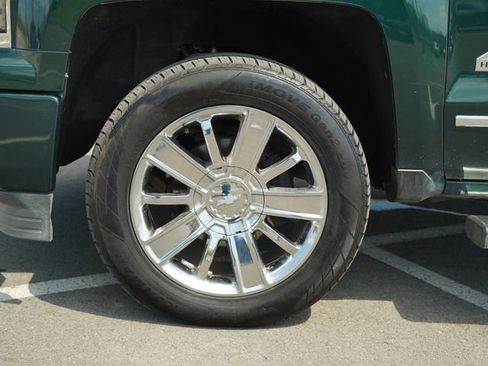 Used 2015 Chevrolet Silverado 1500 High Country w/ High Country Premium Package image 11