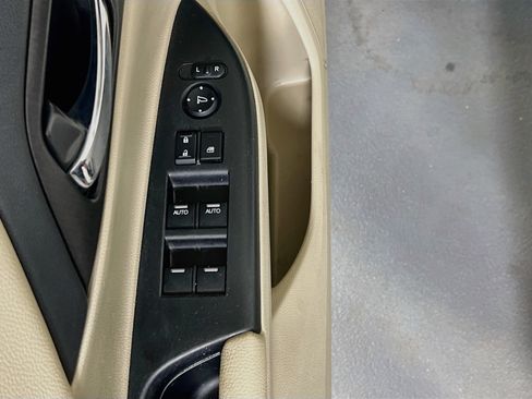 Used 2015 Honda Accord EX-L image 18