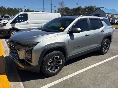Used 2025 Chevrolet Equinox ACTIV w/ Safety and Technology Package image 1