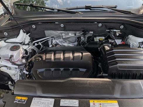 Certified 2025 Volkswagen Atlas SEL AWD/4WD image 10