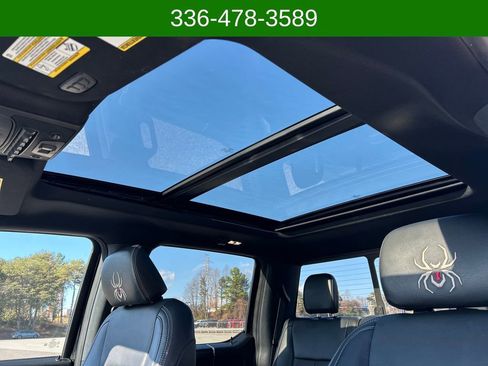 Used 2022 Ford F250 Lariat w/ Black Appearance Package image 21