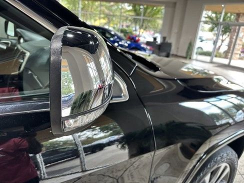 Used 2017 Jeep Grand Cherokee Overland image 8