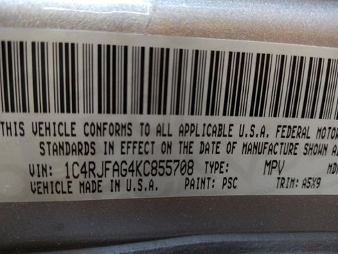 Used 2019 Jeep Grand Cherokee Laredo image 33