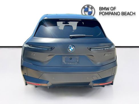 Used 2023 BMW iX M60 image 5